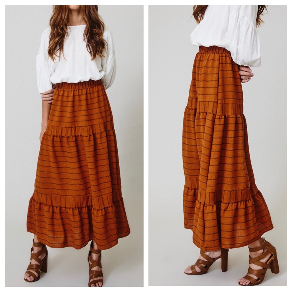 Fabulous Tiered stripe print long skirt - Picture 3 of 5